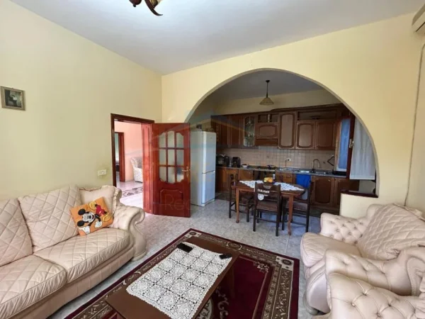 Shkallnur, shitet shtepi 5+2 Kati 0, 600 m² 250.000 € (Durres)