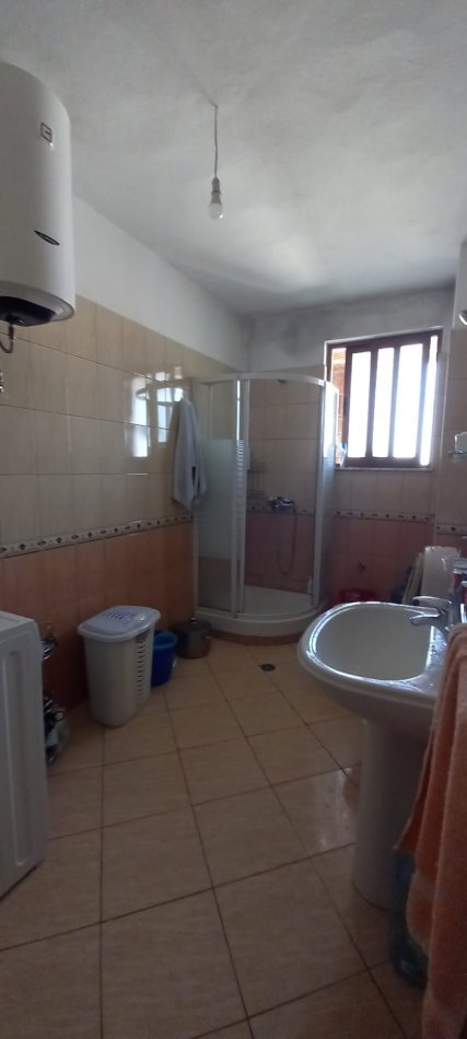 Tirane, shitet apartament 2+1+Ballkon Kati 5, 70 m² 97.000 € (Rruga Pasho Hysa)