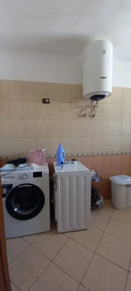 Tirane, shitet apartament 2+1+Ballkon Kati 5, 70 m² 97.000 € (Rruga Pasho Hysa)