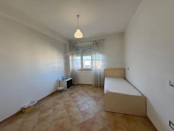 Durres, shitet apartament 3+1+Ballkon Kati 4, 154 m² 170.000 € (Durres)