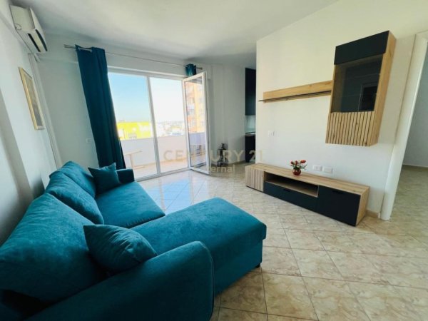 Tirane, jepet me qera apartament 1+1 Kati 8, 60 m² 550 € (Rruga Dhimiter Shuteriqi)