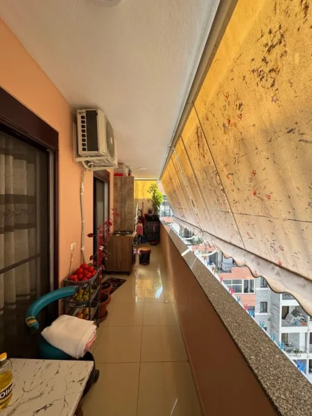 Tirane, jepet me qera apartament 2+1+Ballkon Kati 7, 110 m² 500 € (loni ligori)