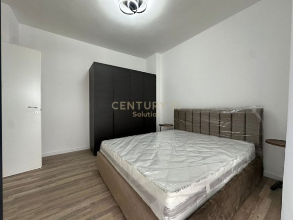 Tirane, jepet me qera apartament 2+1 Kati 9, 97 m² 800 € (BULEVARDIT TE RI)