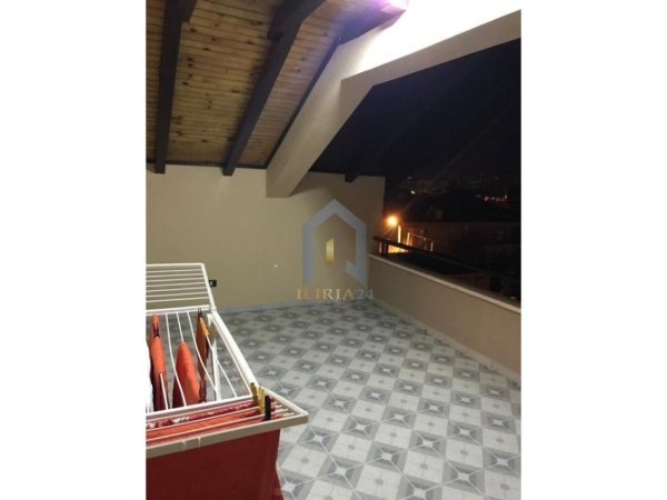 Tirane, jepet me qera apartament 3+1+Ballkon Kati 3, 120 m² 550 € 