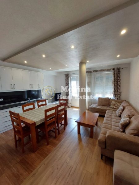 Tirane, jepet me qera apartament 2+1 Kati 4, 90 m² 460 € (Rruga 5 Maji)