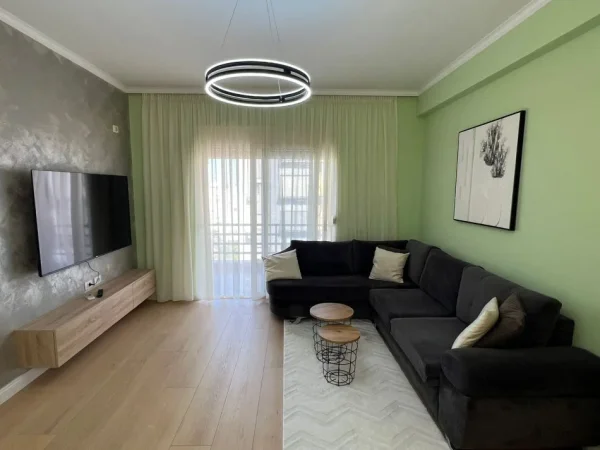Tirane, jepet me qera , 66 m² 450 € 