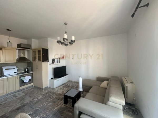 Tirane, jepet me qera apartament 1+1 Kati 5, 73 m² 600 € 