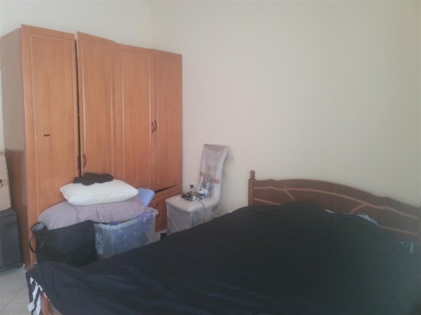 Tirane, shitet apartament 2+1 , 145.000 € (Astir prane rrethit)