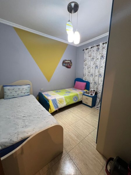 Tirane, shitet apartament 2+1+Ballkon Kati 4, 86 m² 155.000 € 