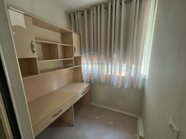 Tirane, jepet me qera apartament 2+1 Kati 1, 88 m² 700 € 