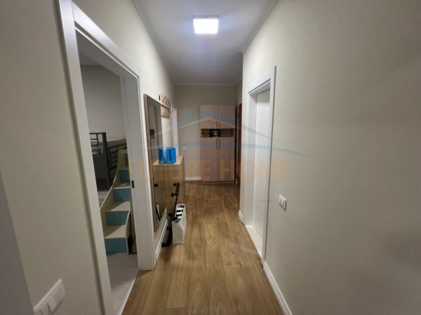 Tirane, jepet me qera apartament 2+1 Kati 1, 88 m² 700 € 