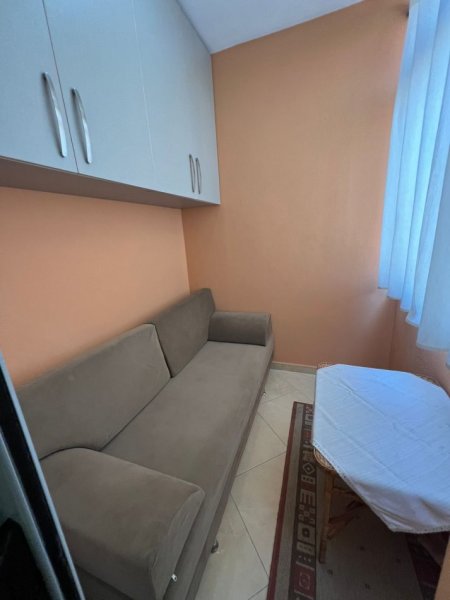 Tirane, jepet me qera garsonier 1+1 Kati 2, 35 m² 300 € (Rruga Besim Alla)