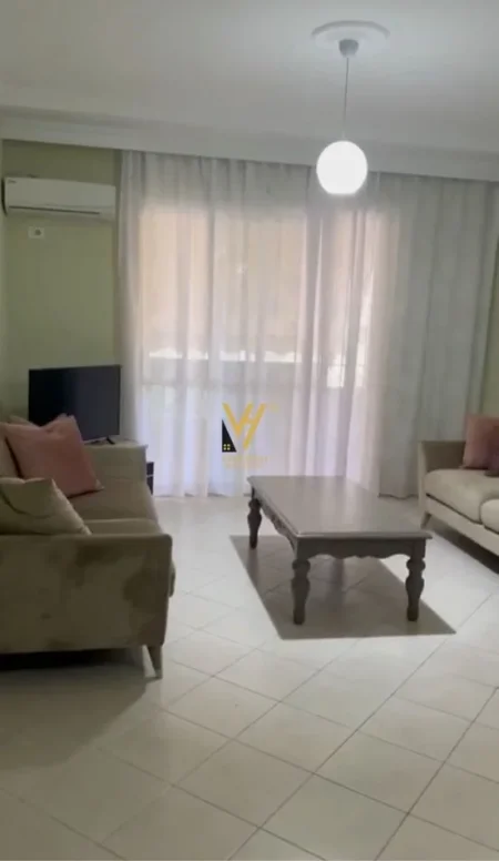 Tirane, jepet me qera apartament 1+1+Ballkon Kati 5, 75 m² 600 € (SELITE)