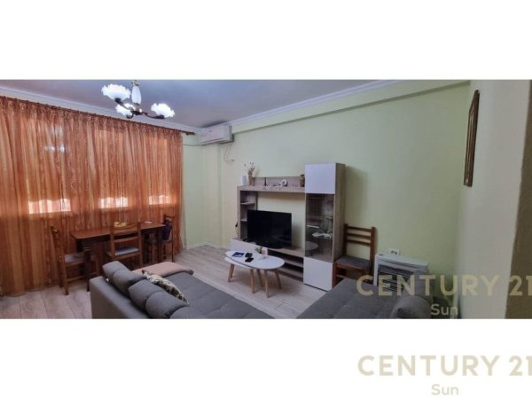 Tirane, jepet me qera apartament 2+1 Kati 4, 98 m² 550 € (Rr. Muhamet Gjollesha)