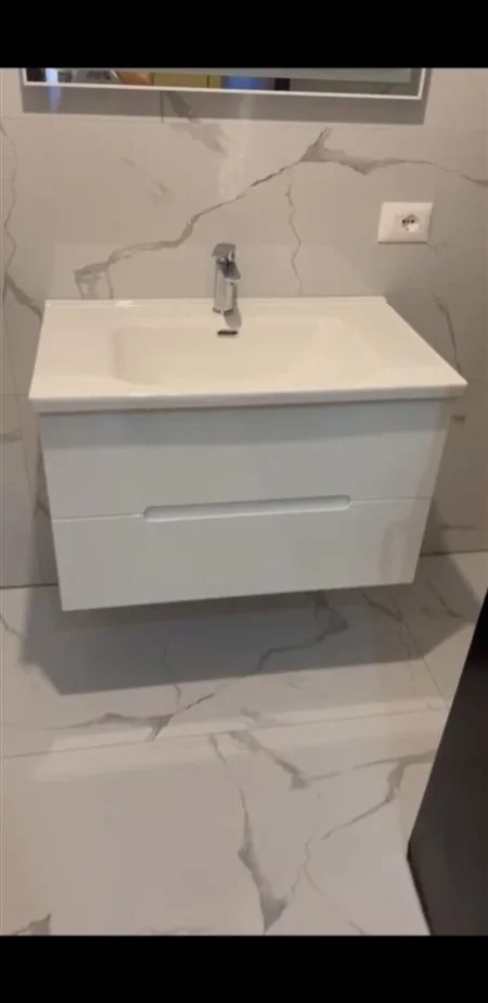 Tirane, jepet me qera apartament 1+1 Kati 5, 74 m² 600 € (Kompleksi Kika)