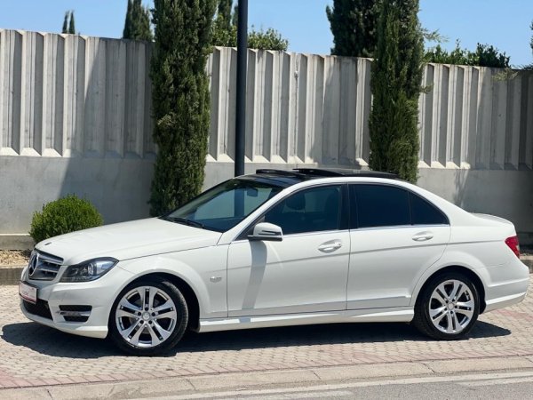 C 220 NAFTE 👉 2013 👈 kambio AUTOMATIKE - FULL PANORAM - look AMG - 11.400 EURO