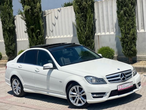 C 220 NAFTE 👉 2013 👈 kambio AUTOMATIKE - FULL PANORAM - look AMG - 11.400 EURO
