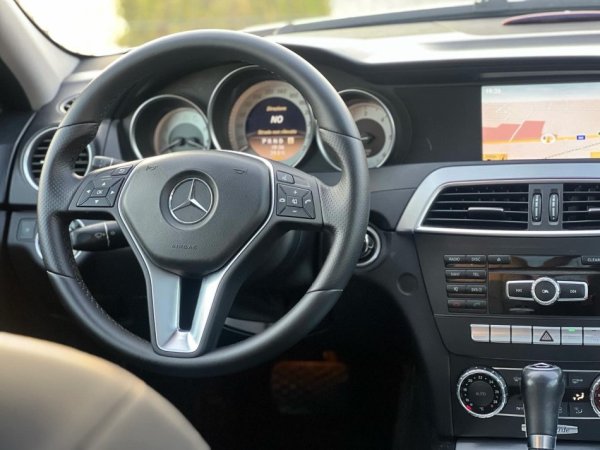 C 220 NAFTE 👉 2013 👈 kambio AUTOMATIKE - FULL PANORAM - look AMG - 11.400 EURO
