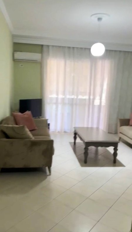 Tirane, jepet me qera apartament 1+1+Ballkon Kati 5, 74 m² 600 € (Rruga Ibrahim Dervishi)