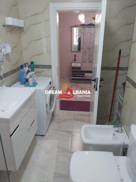 Tirane, jepet me qera apartament 1+1 , 80 m² 600 € 