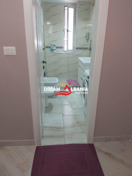 Tirane, jepet me qera apartament 1+1 , 80 m² 600 € 