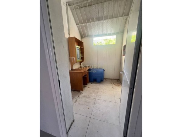 Tirane, jepet me qera ambjent biznesi Kati 0, 105 m² 800 € (Rruga 4 Deshmoret)