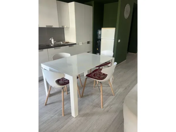 Tirane, jepet me qera apartament 2+1 Kati 10, 120 m² 700 € (Bulevardi Zogu i Pare)