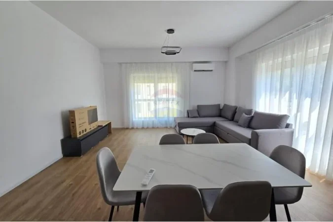 Tirane, jepet me qera apartament 2+1 , 85 m² 600 € (Kompleksi Kaimi)