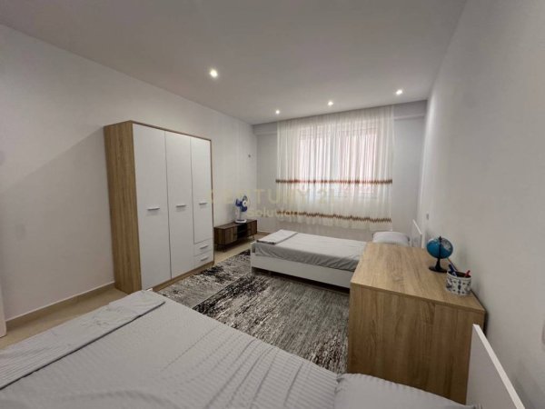 Tirane, jepet me qera apartament 2+1 Kati 6, 106 m² 550 € (Rruga Mikel Maruli)
