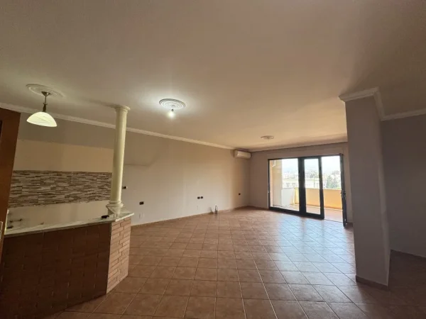 Tirane, jepet me qera ambjent biznesi Kati 7, 160 m² 1.900 € 