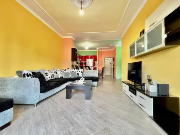 Tirane, jepet me qera apartament 2+1 Kati 4, 120 m² 620 € (Vilat gjermane)