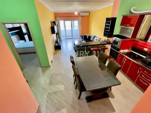 Tirane, jepet me qera apartament 2+1 Kati 4, 120 m² 620 € (Vilat gjermane)