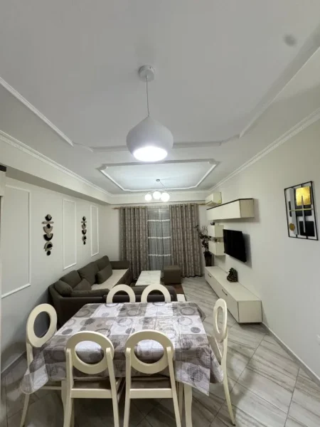 Tirane, jepet me qera apartament 1+1+Aneks+Ballkon Kati 6, 65 m² 600 € (komuna parisit)