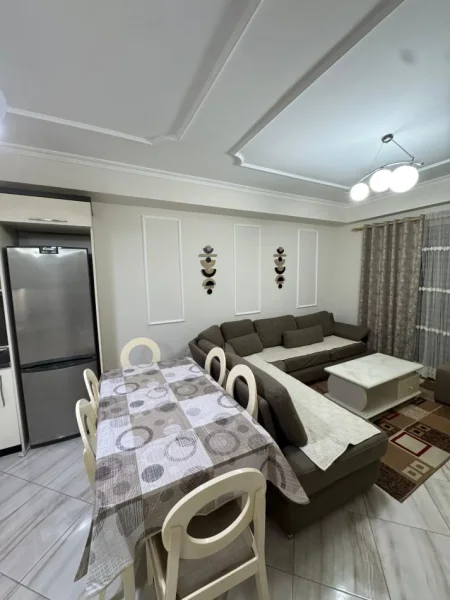 Tirane, jepet me qera apartament 1+1+Aneks+Ballkon Kati 6, 65 m² 600 € (komuna parisit)