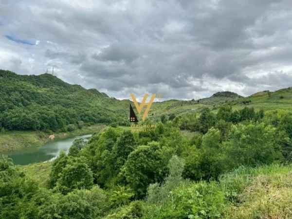 Tirane, shitet toke , 7.500 m² 490.000 € (MJULL BATHORE(TEG))