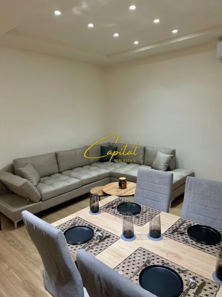 Tirane, jepet me qera apartament 2+1 Kati 3, 70 m² 700 € (BLV ZHAN D'ARK)