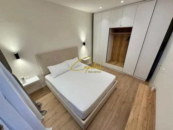 Tirane, jepet me qera apartament 2+1 Kati 3, 70 m² 700 € (BLV ZHAN D'ARK)