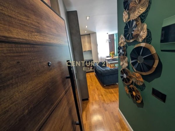 Tirane, jepet me qera apartament 1+1 Kati 6, 50 m² 750 € (Rr.Brigada e VIII)