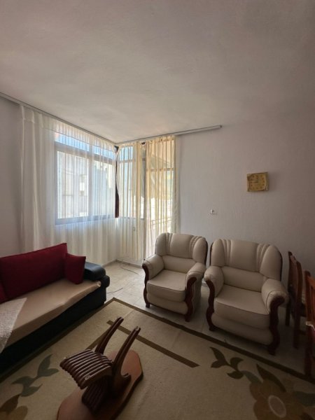 Durres, jepet me qera apartament 1+1+Ballkon , 70 m² 270 € (Ish Rajoni Policise)