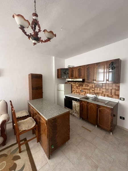 Durres, jepet me qera apartament 1+1+Ballkon , 70 m² 270 € (Ish Rajoni Policise)