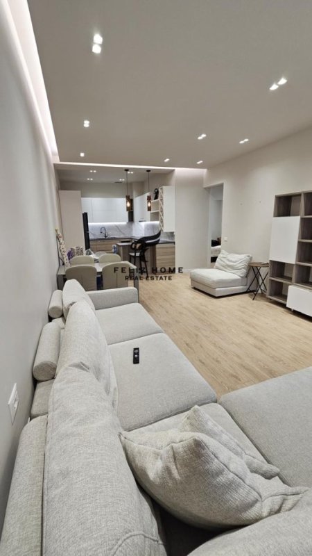 Tirane, jepet me qera apartament 3+1 Kati 1, 118 m² 1.150 € (LIQENI THATE)