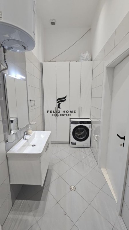 Tirane, jepet me qera apartament 3+1 Kati 1, 118 m² 1.150 € (LIQENI THATE)