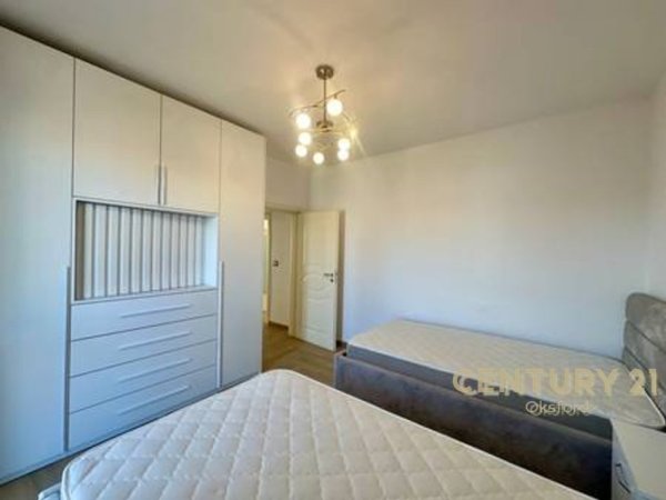 Tirane, jepet me qera apartament 2+1 Kati 4, 100 m² 800 € (Mozaiku i Tiranes)