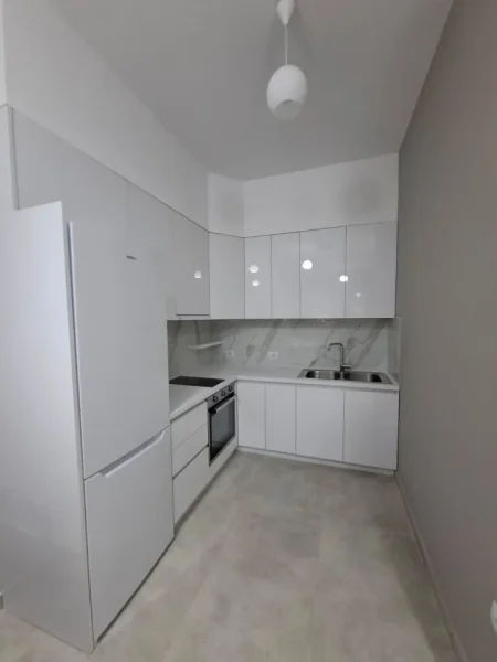 Tirane, jepet me qera apartament 1+1 Kati 6, 60 m² 600 € (rrethrrotullimi Selites)