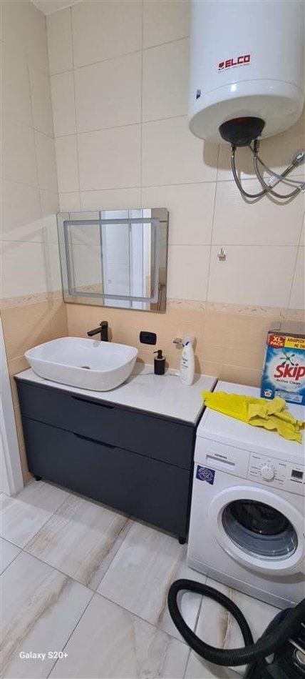 Tirane, jepet me qera apartament 2+1+Ballkon Kati 7, 80 m² 550 € (rruga e elbasanit)