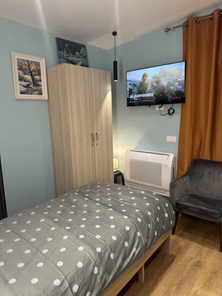 Tirane, jepet me qera apartament+verande | Penthouse 1+1+Ballkon Kati 4, 60 m² 650 € (Rr Riza Jasa nr 123/1)