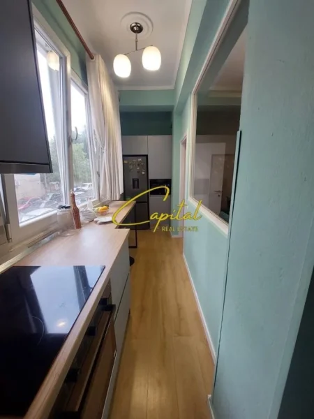 Tirane, jepet me qera Vile 4+1 Kati 3, 210 m² 1.200 € (SHKOLLA E BALETIT)