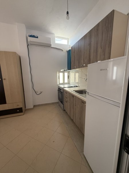 Tirane, jap me qera garsonier Kati 3, 23 m² 350 €