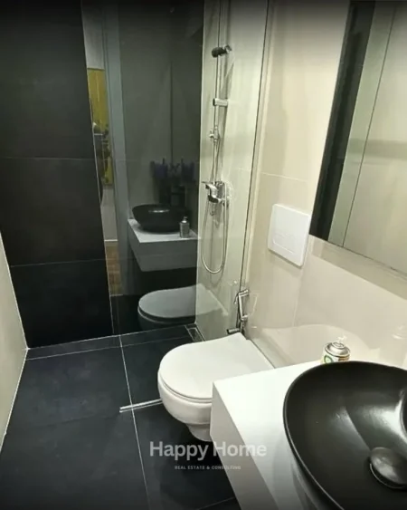 Tirane, jepet me qera apartament 2+1+Ballkon , 100 m² 1.000 € 