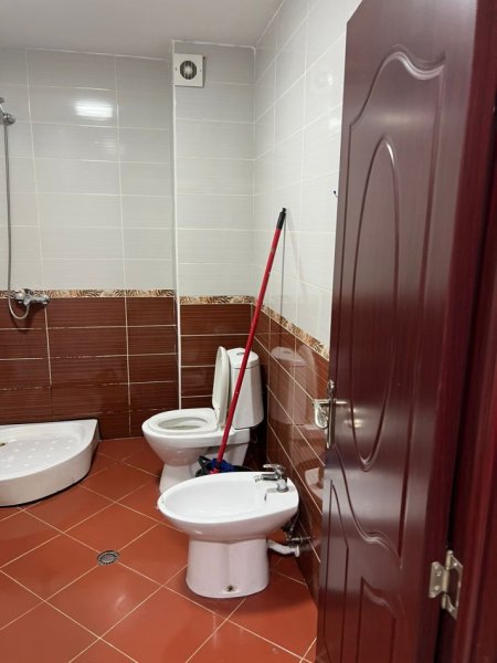 Tirane, jepet me qera apartament 1+1 Kati 7, 66 m² 400 € (Astir)